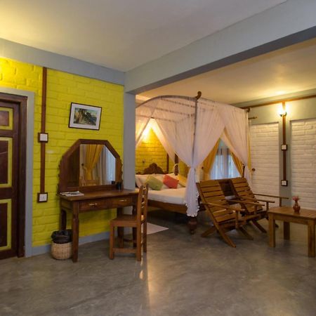 Lake Serenity Resort & Spa Kuruwita Exterior foto